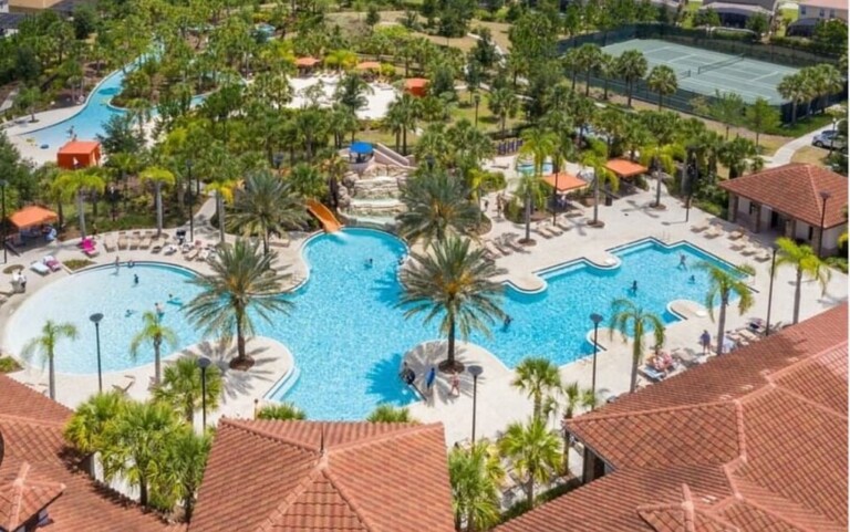 New Modern Home In Resort 7BD