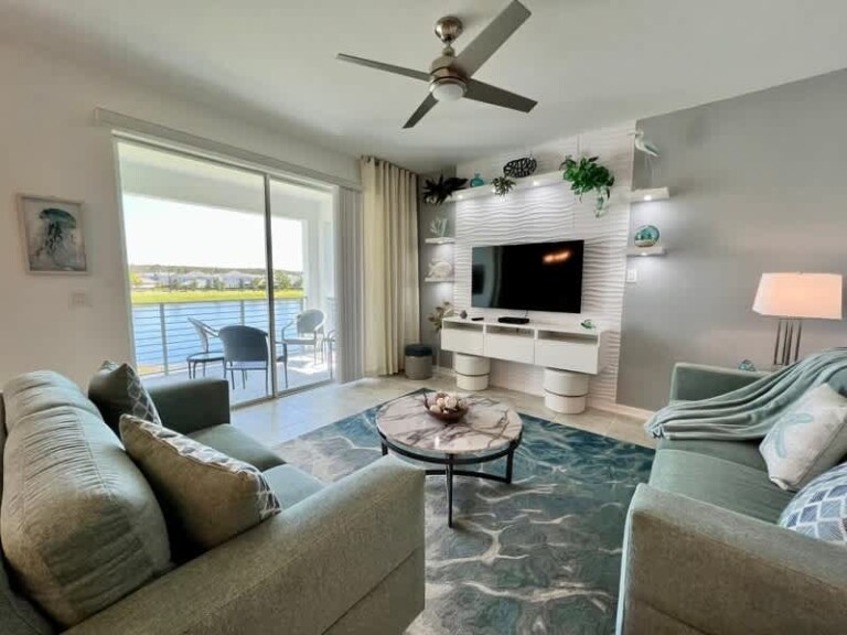 Stylish 2-Bed Condo With Resort Amenities/Patio