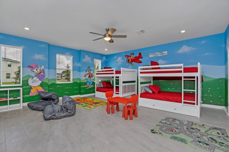 Brand New Single family Home, 9 BD & 5 bath / Pool